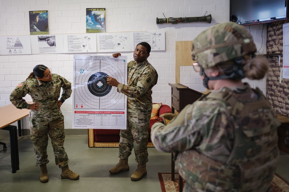 U.S. Army Reserve Soldiers Simulate Weapons Training