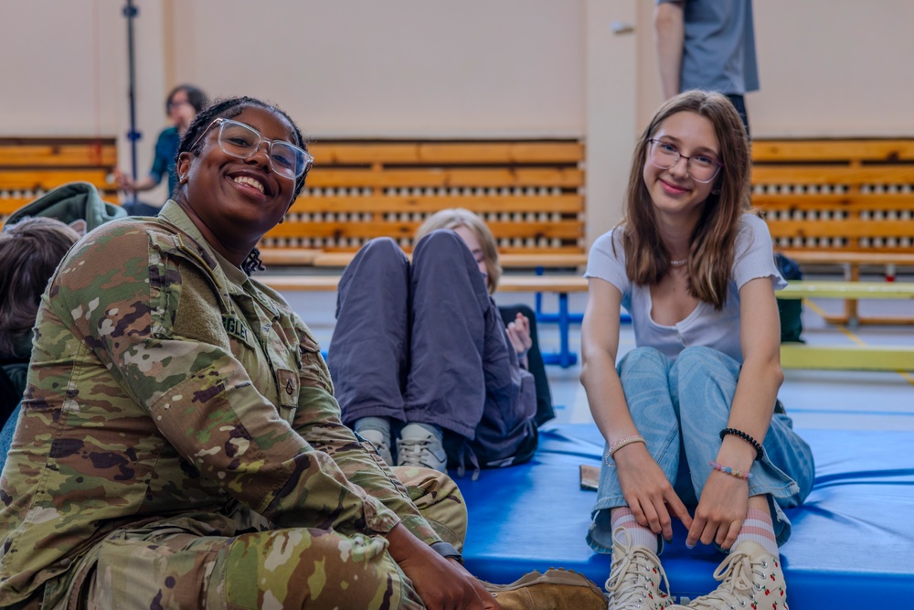 V Corps &amp; USAG Poland Soldiers Visit Poznan Sports School