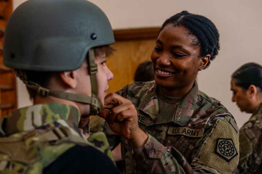 V Corps &amp; USAG Poland Soldiers Visit Poznan Sports School