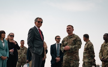 Representative French Hill Visits the 386th AEW