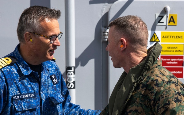 TF 61/2, STRIKFORNATO tour the Johan de Witt