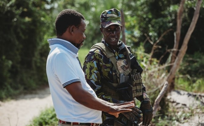 Manda Bay, Kenya (MBK)-US Army and Kenyan Marines Conduct Joint Patrol