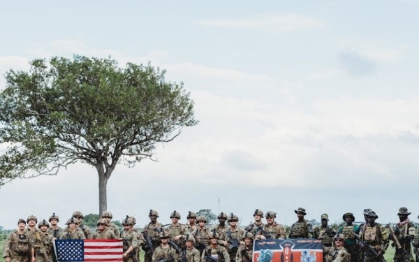 Manda Bay, Kenya (MBK)-US Army and Kenyan Marines Conduct Joint Patrol