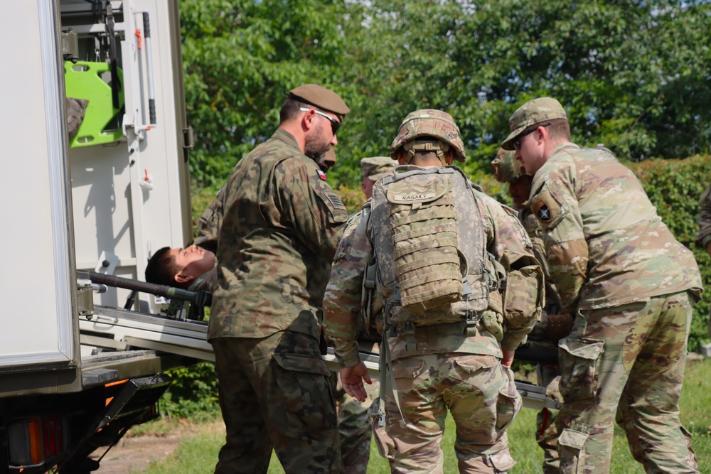 Medics of 2-12 Cavalry Regiment visit local school, teach life-saving skills