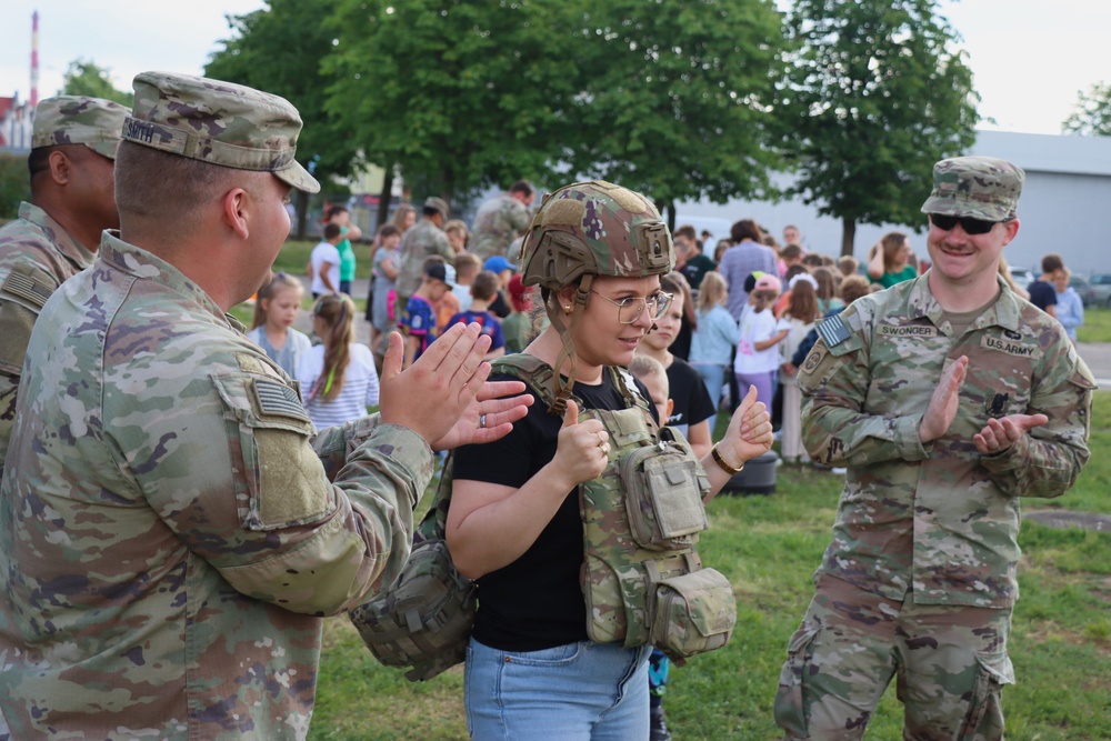 Medics of 2-12 Cavalry Regiment visit local school, teach life-saving skills