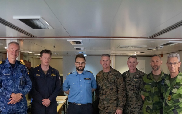 TF 61/2, STRIKFORNATO tour the Johan de Witt