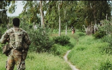 Manda Bay, Kenya (MBK)-US Army and Kenyan Marines Conduct Joint Patrol 28 May 2024