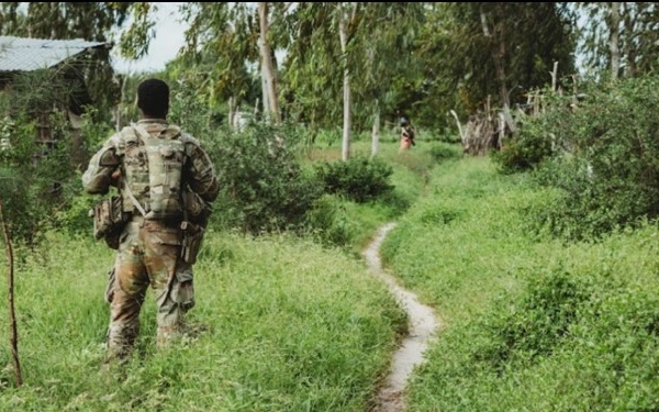 Manda Bay, Kenya (MBK)-US Army and Kenyan Marines Conduct Joint Patrol