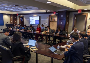 USACE hosts Vietnamese Delegation