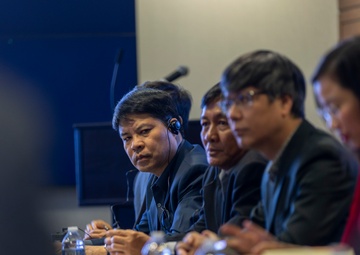 USACE hosts Vietnamese Delegation