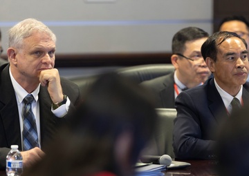 USACE hosts Vietnamese Delegation