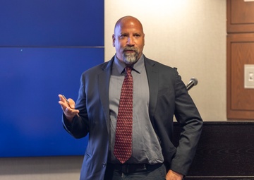 USACE hosts Vietnamese Delegation