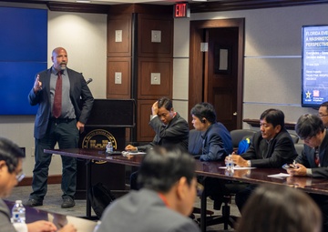 USACE hosts Vietnamese Delegation