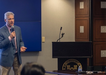 USACE hosts Vietnamese Delegation