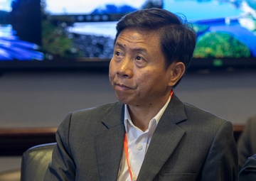 USACE hosts Vietnamese Delegation