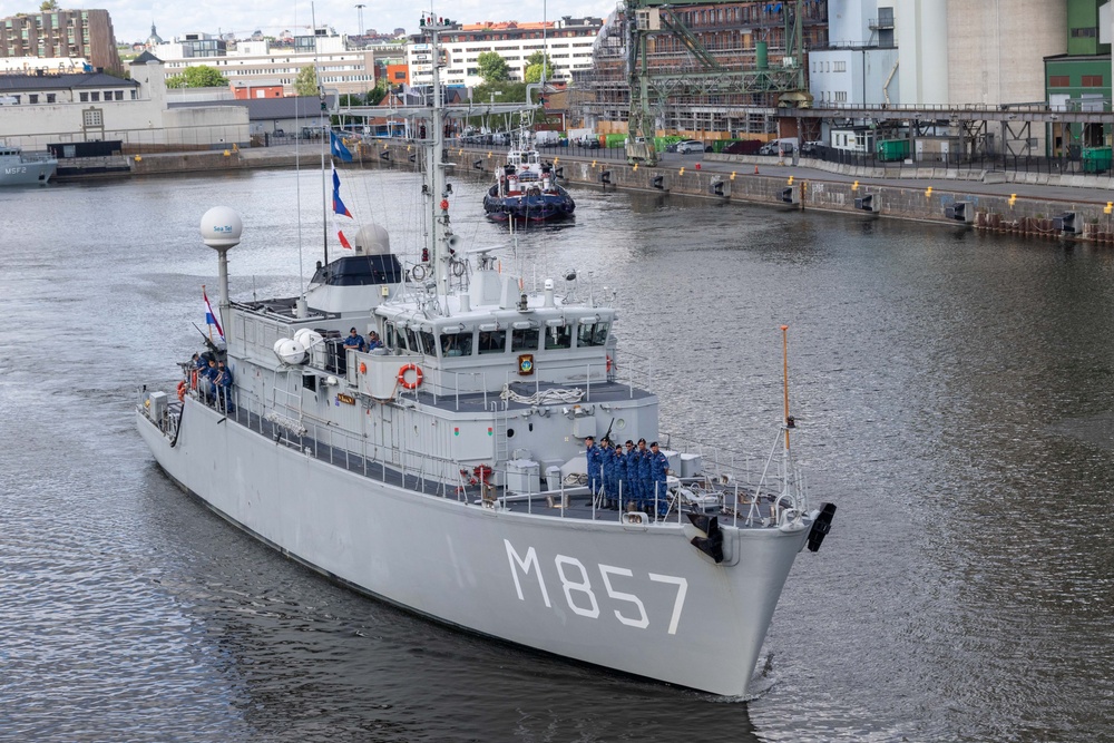 BALTOPS 24 Ship Transits Through Sweden