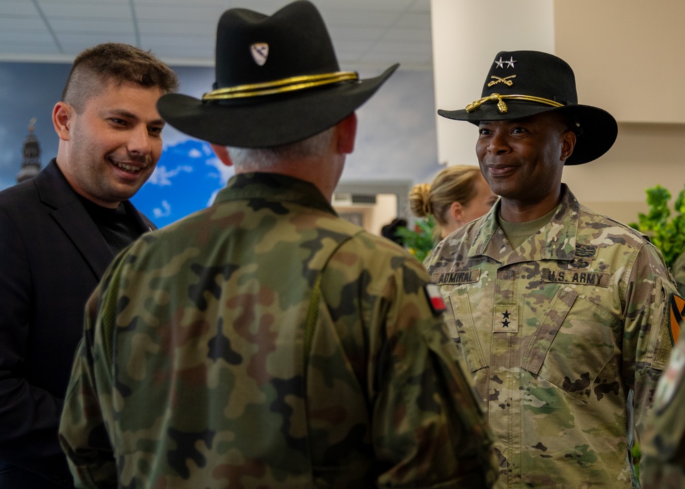 1st Cavalry Division Hosts Polish Local and Military Leaders