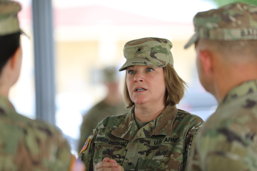 2500th Digital Liason Detachment Conducts Change of Command