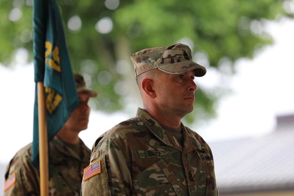 2500th Digital Liason Detachment Conducts Change of Command