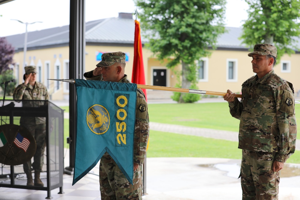 2500th Digital Liason Detachment Conducts Change of Command