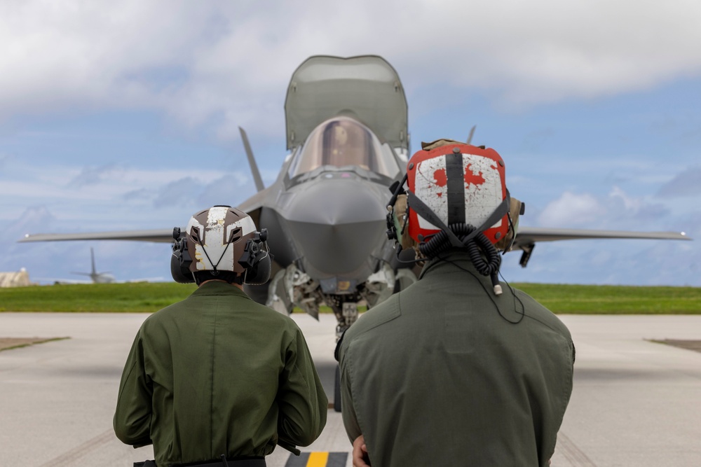 Unleashing Fury: VMFA-121 conduct ordnance operations in Guam