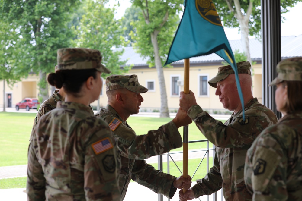 2500th Digital Liason Detachment Conducts Change of Command