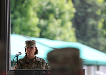 2500th Digital Liason Detachment Conducts Change of Command