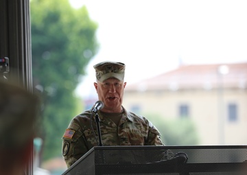 2500th Digital Liason Detachment Conducts Change of Command