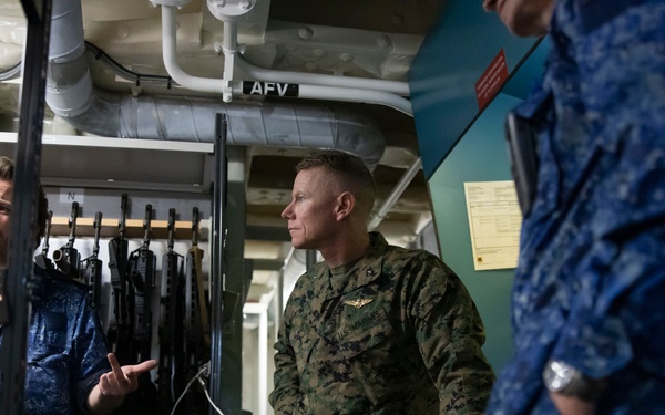 TF 61/2, STRIKFORNATO tour the Johan de Witt