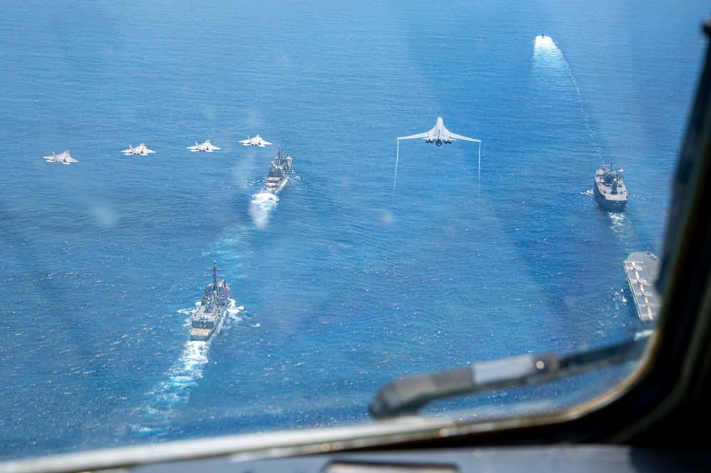 DVIDS - Images - Valiant Shield Formation Flight [Image 9 of 12]