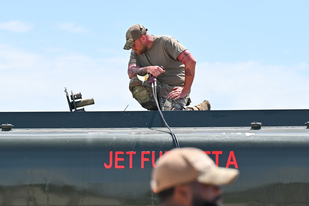 Logistics forces participate in remote fueling exercise