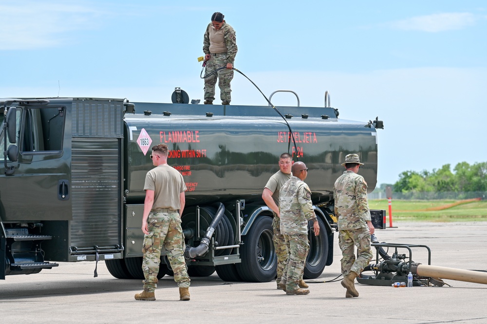 Logistics forces participate in remote fueling exercise