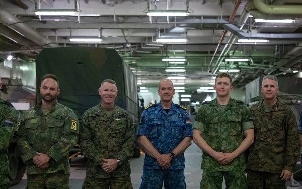 TF 61/2, STRIKFORNATO tour the Johan de Witt