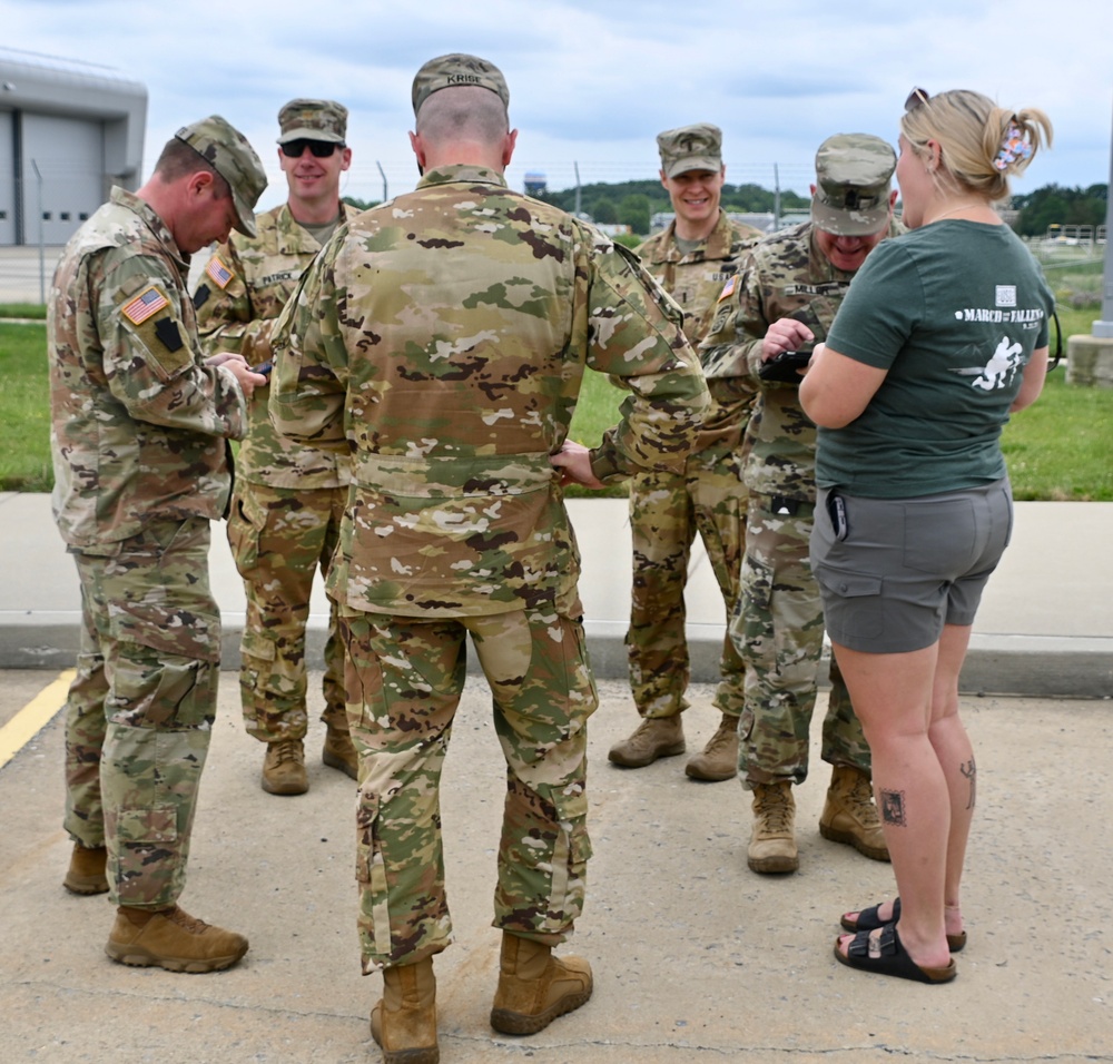 Pa. national guard soldiers are visited by USO