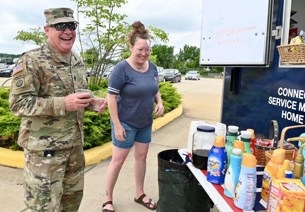 Pa. national guard soldiers are visited by USO