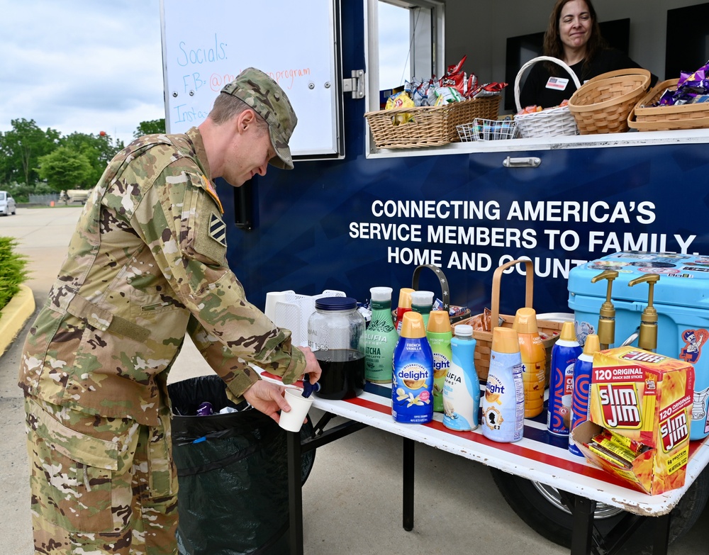 Pa. national guard soldiers are visited by USO