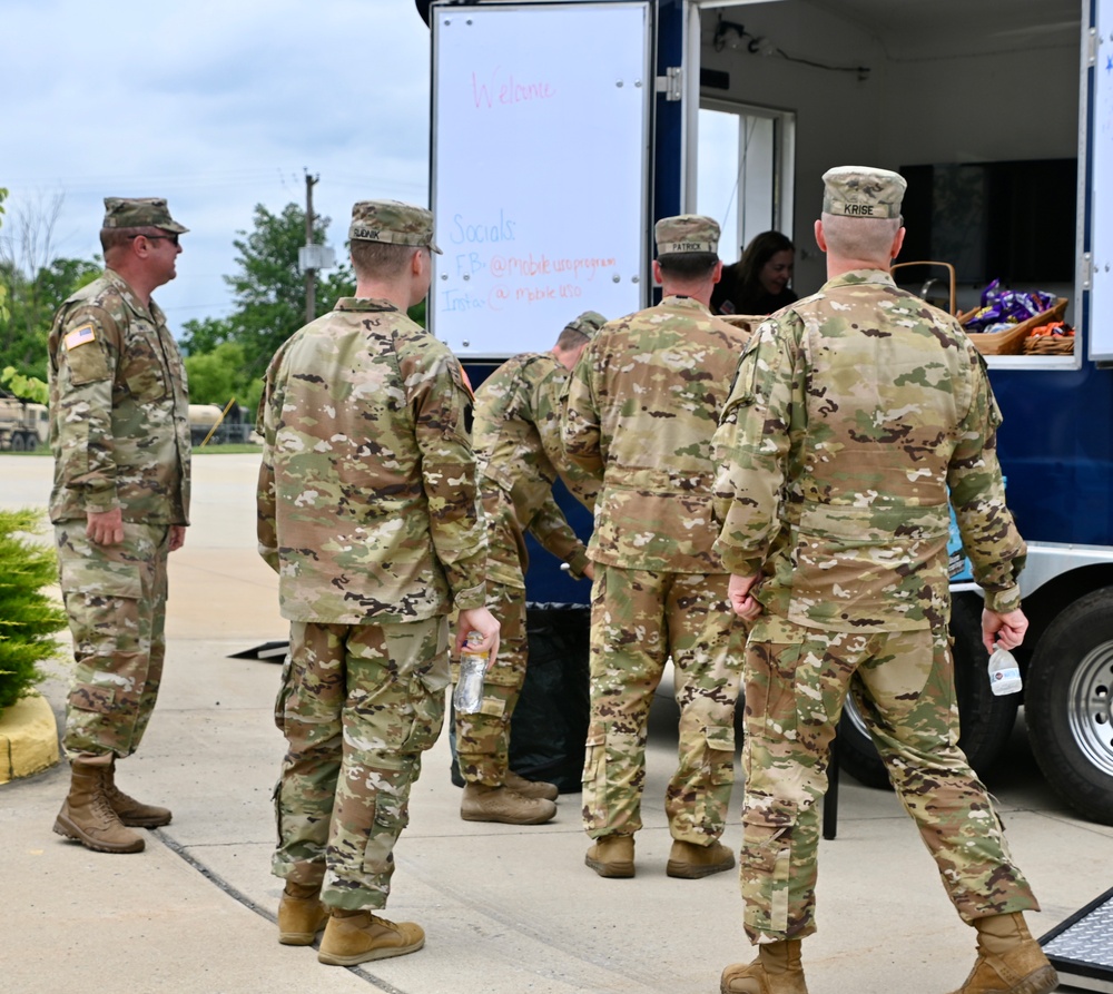 Pa. national guard soldiers are visited by USO