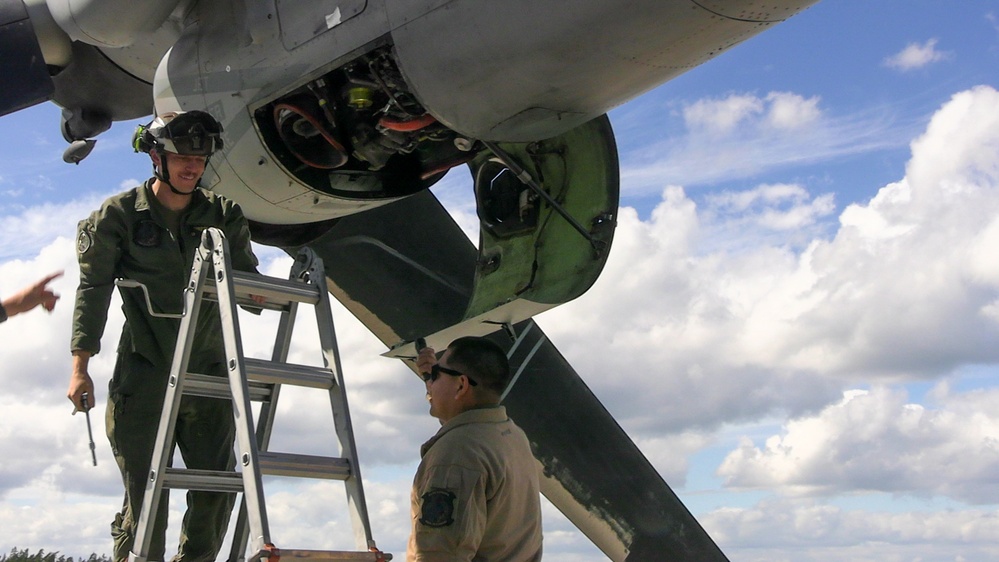 VMM-365 (REIN), 24th MEU (SOC) Aircraft Maintenance in Sweden