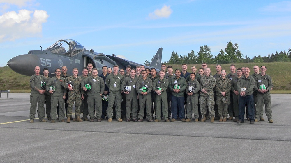 DVIDS - Images - VMM-365 (REIN), 24th MEU (SOC) Aircraft Maintenance in ...