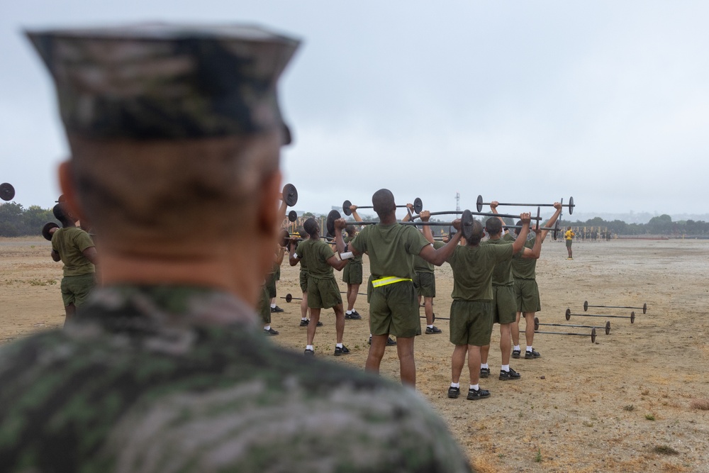 Republic of Korea Sgt. Maj. Visits MCRD San Diego