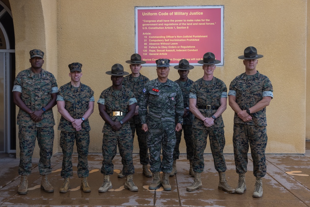 Republic of Korea Sgt. Maj. Visits MCRD San Diego