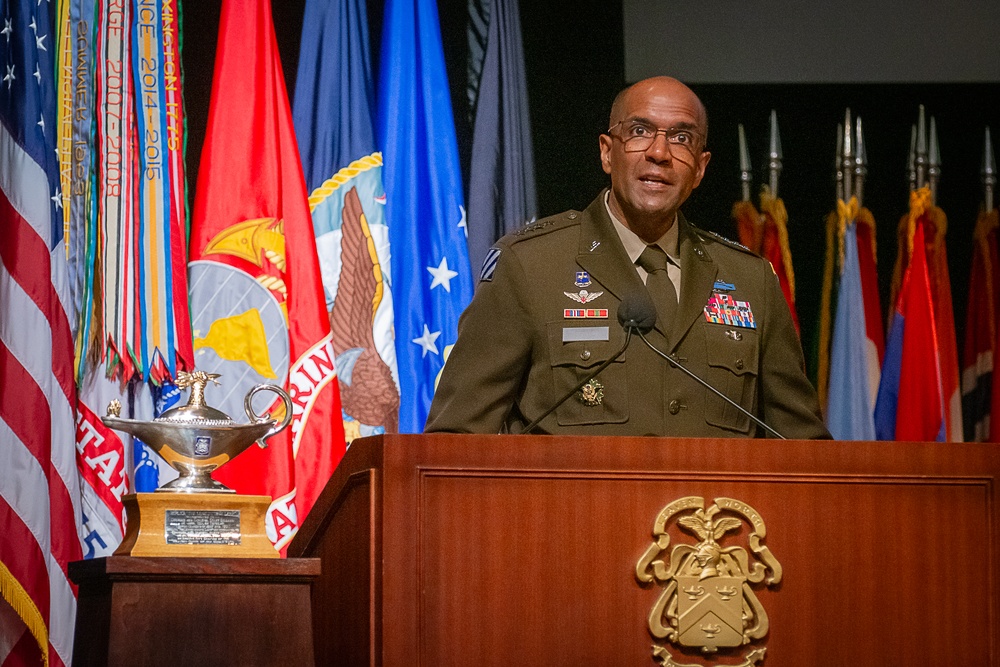 More than 1,000 complete ‘Best Year’ of their careers at Command and General Staff Officer Course Graduation