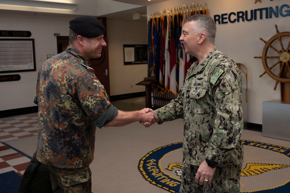 Commander, Navy Recruiting Command welcomes German Armed Forces Recruiting Department