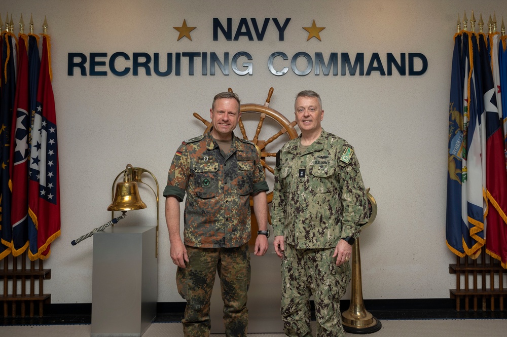 Commander, Navy Recruiting Command welcomes German Armed Forces Recruiting Department