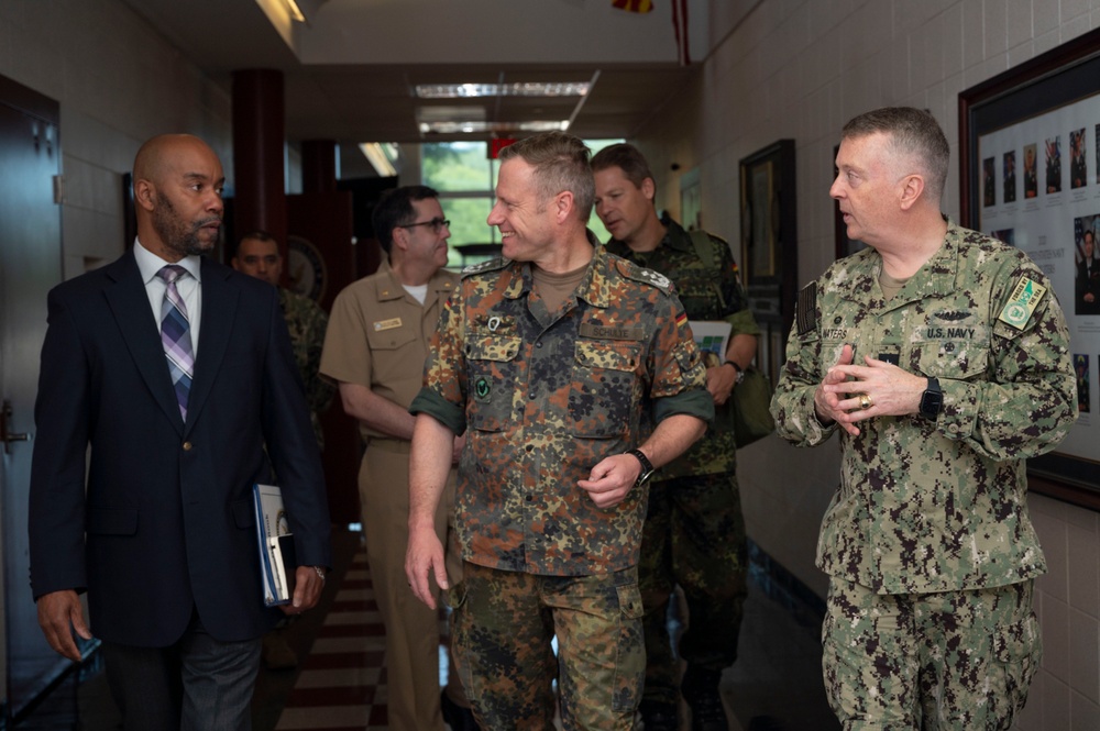 Commander, Navy Recruiting Command welcomes German Armed Forces Recruiting Department
