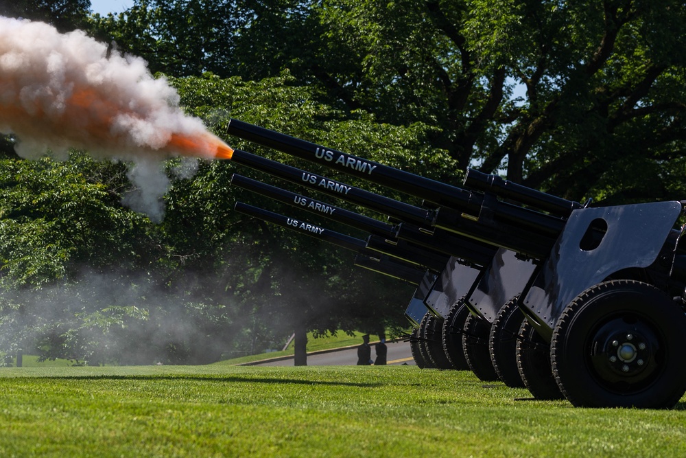 U.S. Army Soldiers support Army Full Honor Arrival ceremony in honor of the Chief of Staff of the Army (Spain)