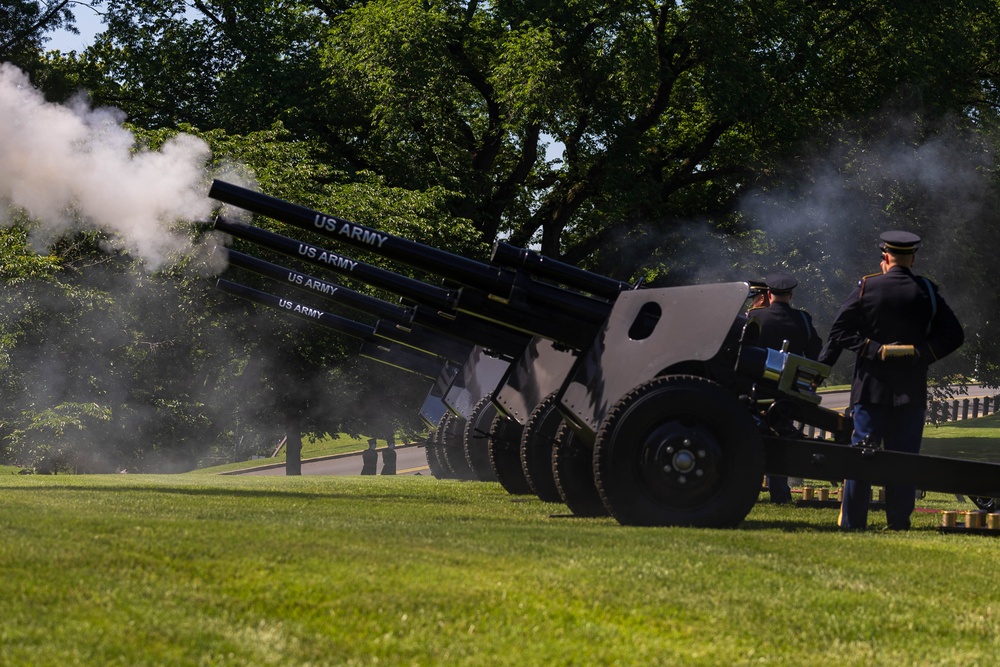 U.S. Army Soldiers support Army Full Honor Arrival ceremony in honor of the Chief of Staff of the Army (Spain)