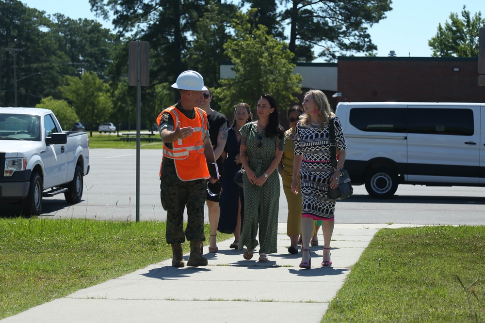 Marine Corps Senior Leaders and Spouses Visit Child Development Center on MCAS New River