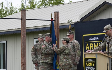 Recruiting and Retention Battalion Passes the Colors