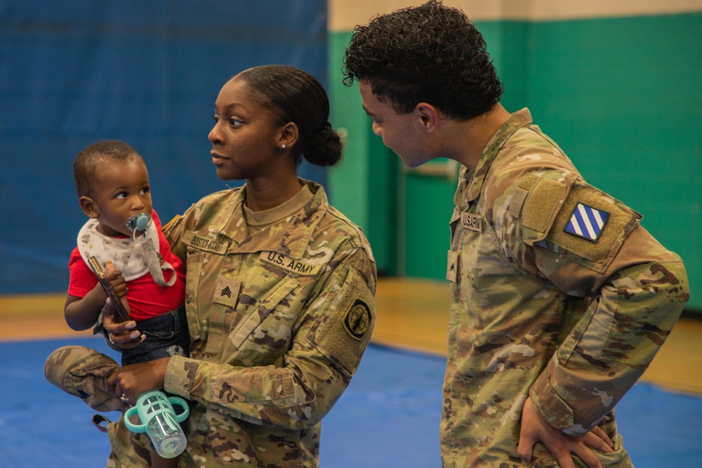 3rd Infantry Division Soldiers return from Europe